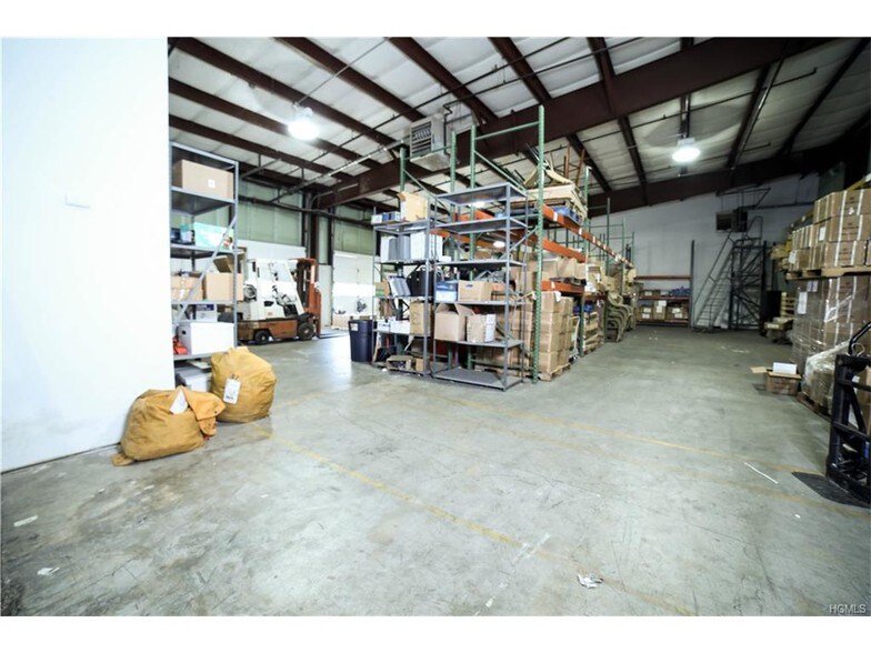 More Photos Of 87 Taft Ave, Newburgh Distribution For Sale