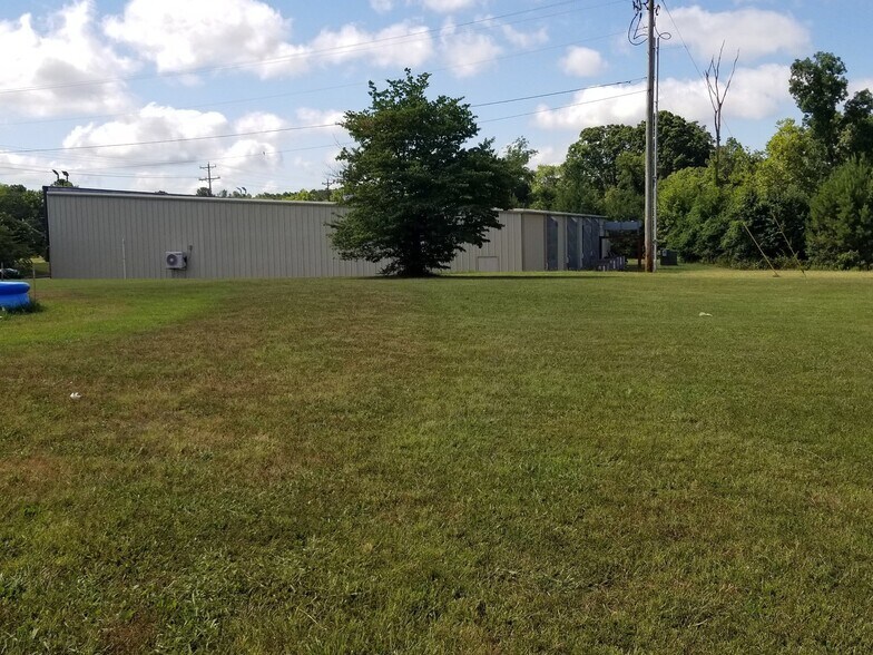 More Photos Of 1331 Highway 100, Centerville Restaurant For Sale