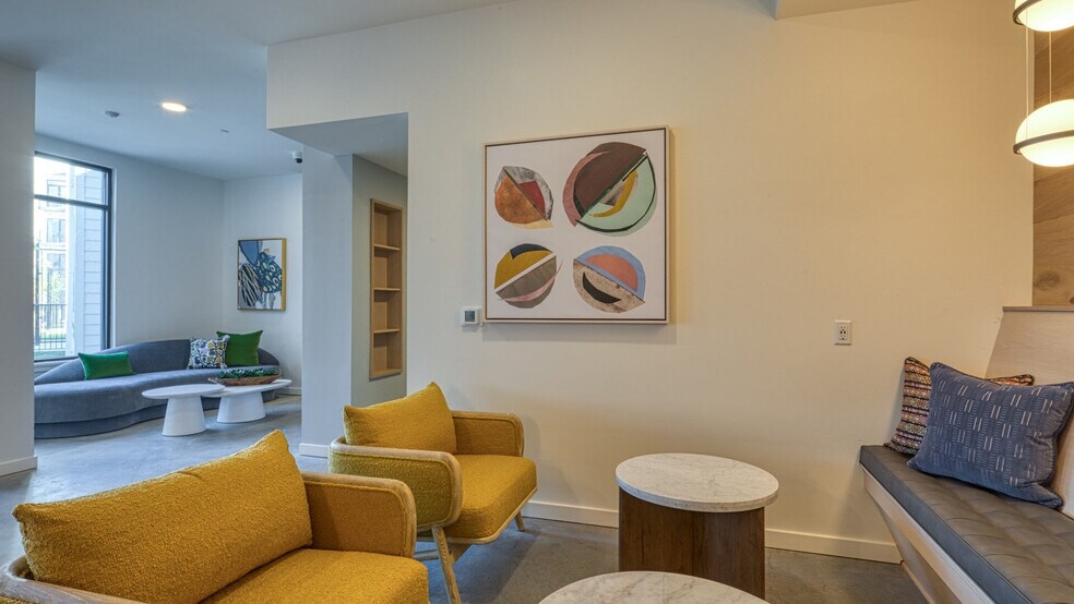 More Photos Of 225 W Olney Rd, Norfolk Apartments For Sale