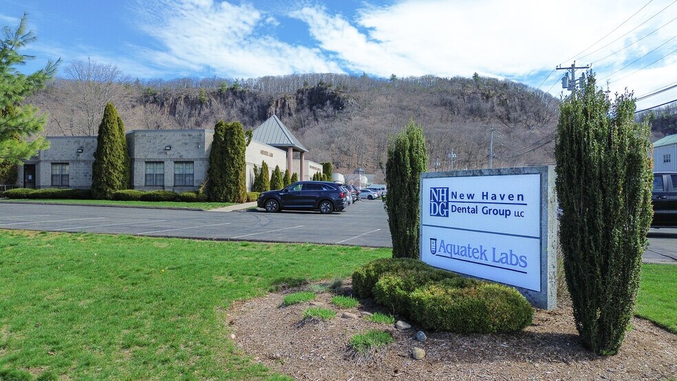 More Photos Of 3 Research Dr, Woodbridge Medical For Lease