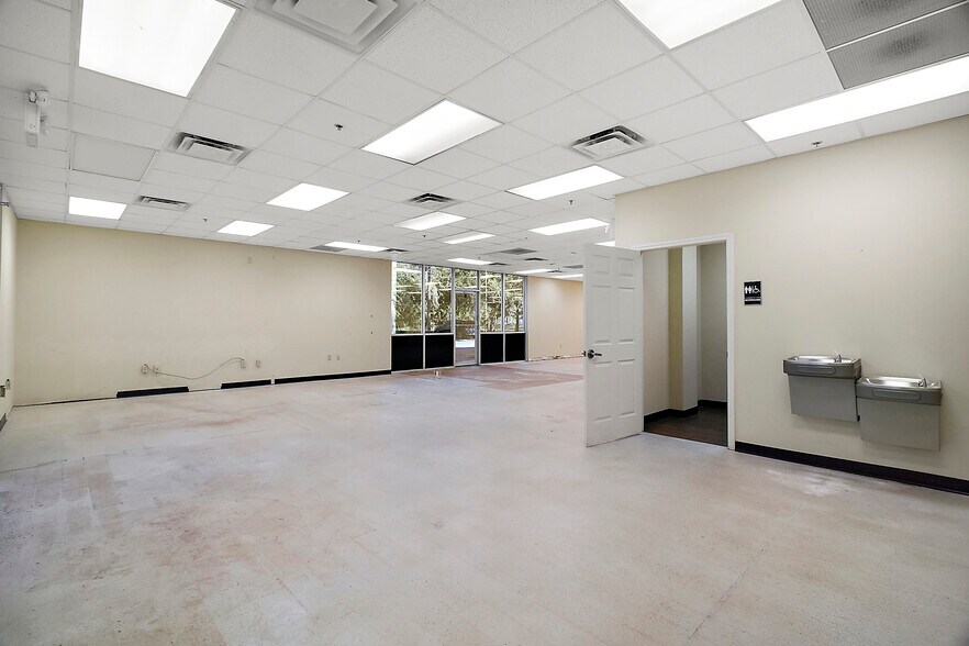 More Photos Of 4120 Corley Island Rd, Leesburg Unknown For Lease