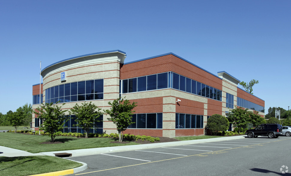 Primary Photo Of 638 Independence Pky, Chesapeake Office For Lease