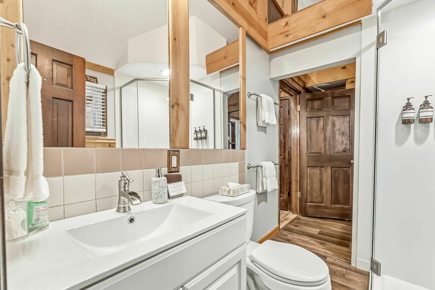 More Photos Of 4980 Highway 73, Evergreen Hotel For Sale