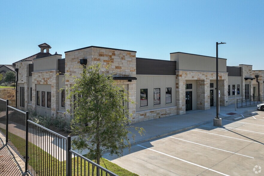 More Photos Of 2168 N Lake Forest Dr, McKinney Medical For Lease
