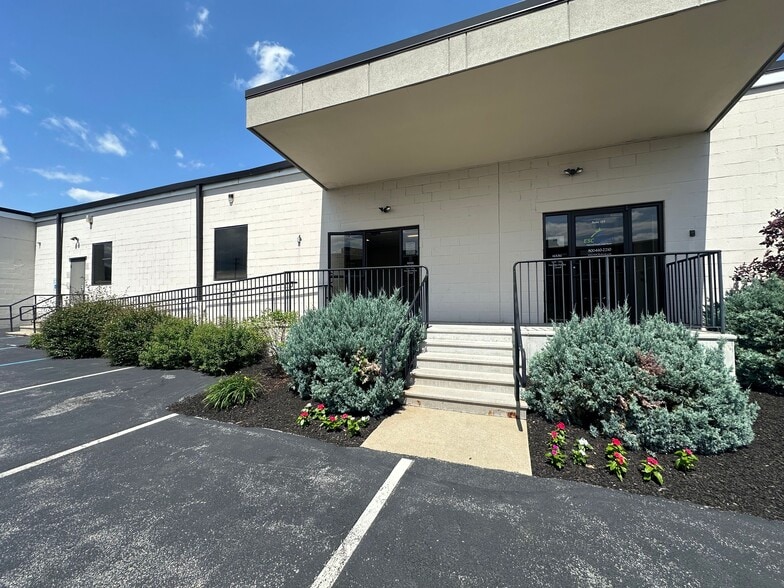 More Photos Of 720 E Market St, West Chester Office For Lease