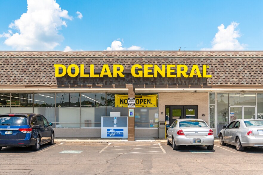 More Photos Of 3100-3130 Springdale Rd, Cincinnati Storefront For Sale