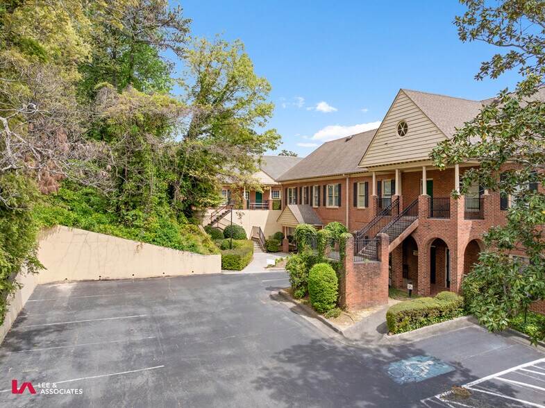 More Photos Of 1776 Old Spring House Ln, Dunwoody Medical For Lease