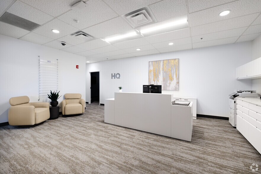 More Photos Of 2055 Craigshire Rd, Saint Louis Office For Lease