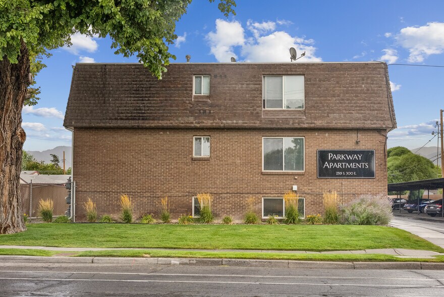 More Photos Of 2519 S 300 E, South Salt Lake Apartments For Sale