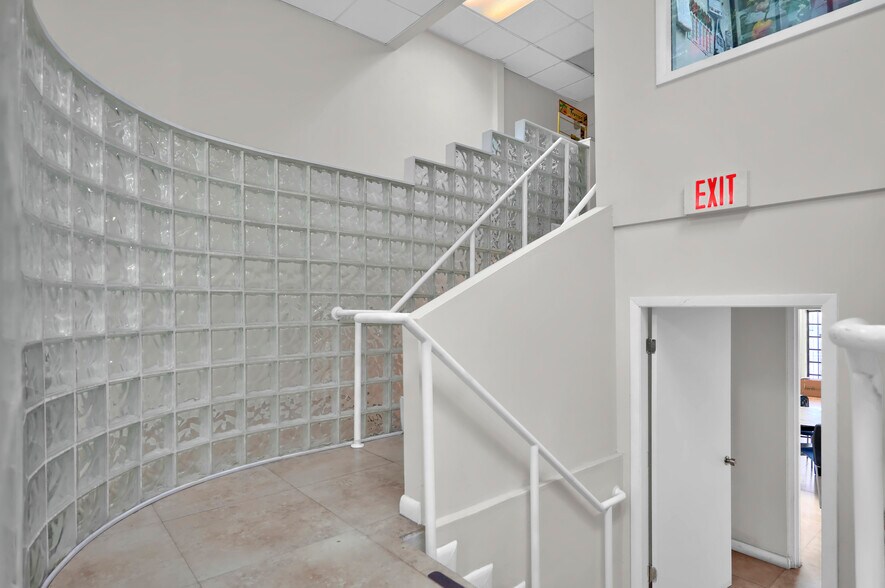 More Photos Of 3347 NW 74th Ave, Miami Warehouse For Sale