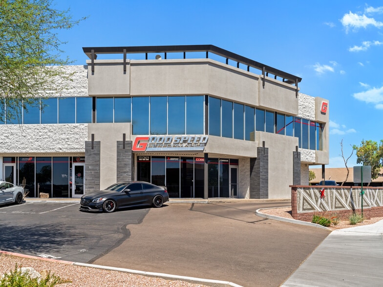 More Photos Of 15001 N Hayden Rd, Scottsdale Warehouse For Sale