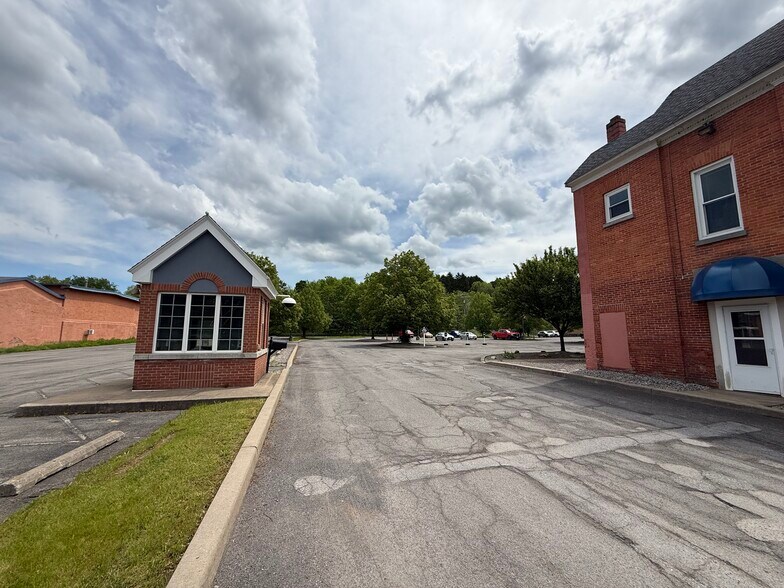 More Photos Of Building 1 Bleachery Pl Pl, Chadwicks Office For Sale