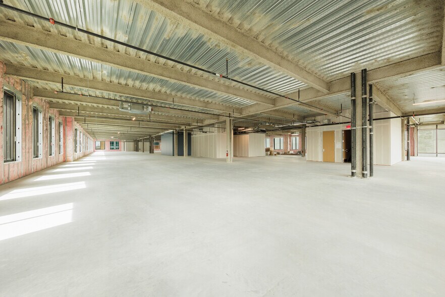 More Photos Of 1401 Philomena St, Austin Medical For Lease