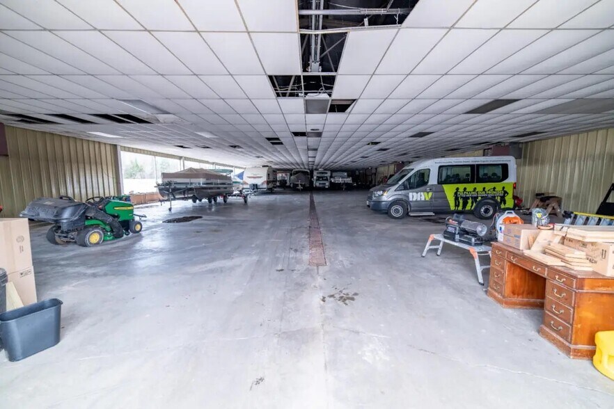 More Photos Of 639 W Kemp St, Rhinelander Light Manufacturing For Sale