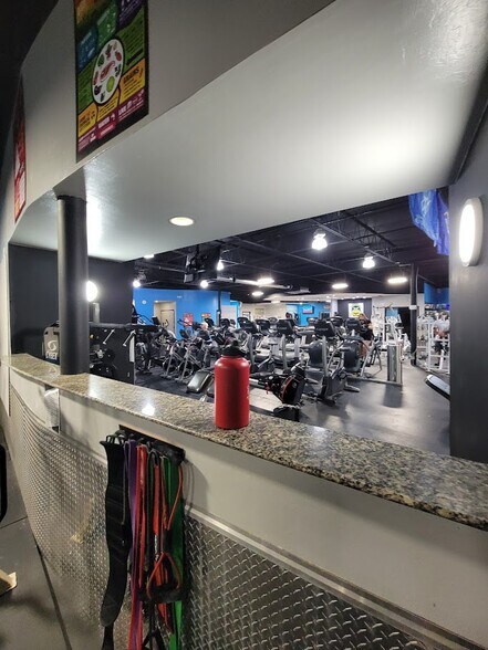 More Photos Of 1013 Cape Coral Pky E, Cape Coral Health Club For Sale
