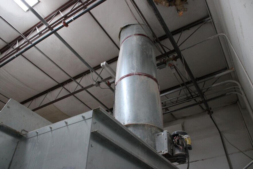 More Photos Of 11020 Argal Ct, El Paso Warehouse For Sale