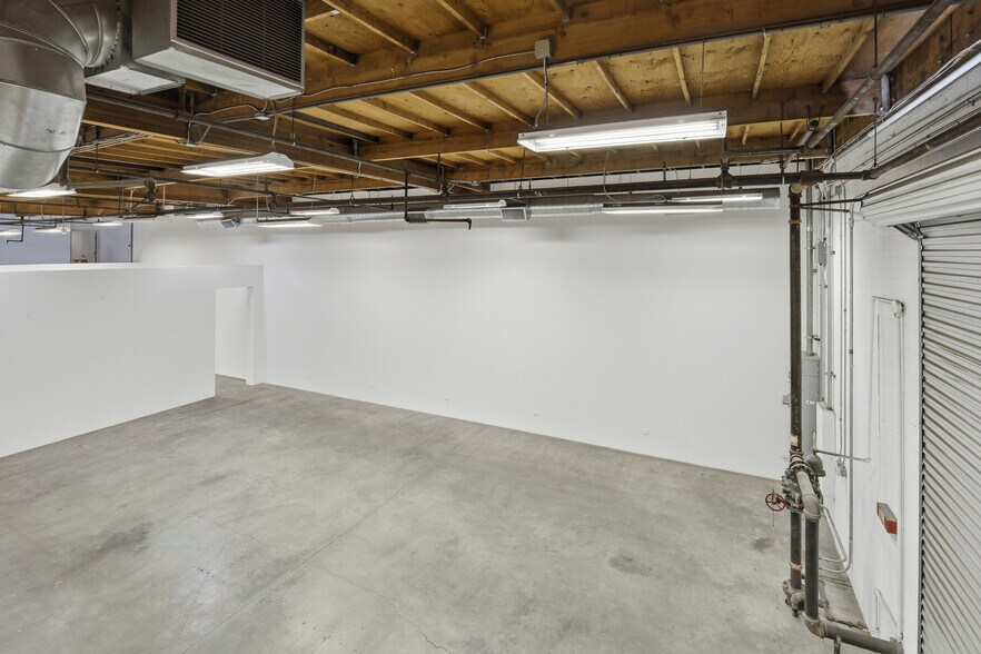 More Photos Of 805 Traction Ave, Los Angeles Showroom For Lease