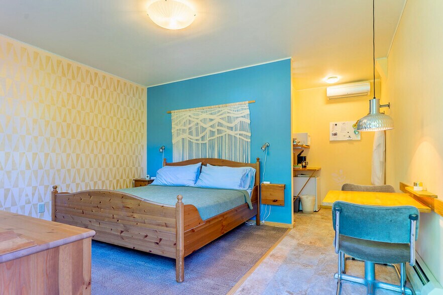 More Photos Of 5355 NY-212 Rt, Mount Tremper Hotel For Sale