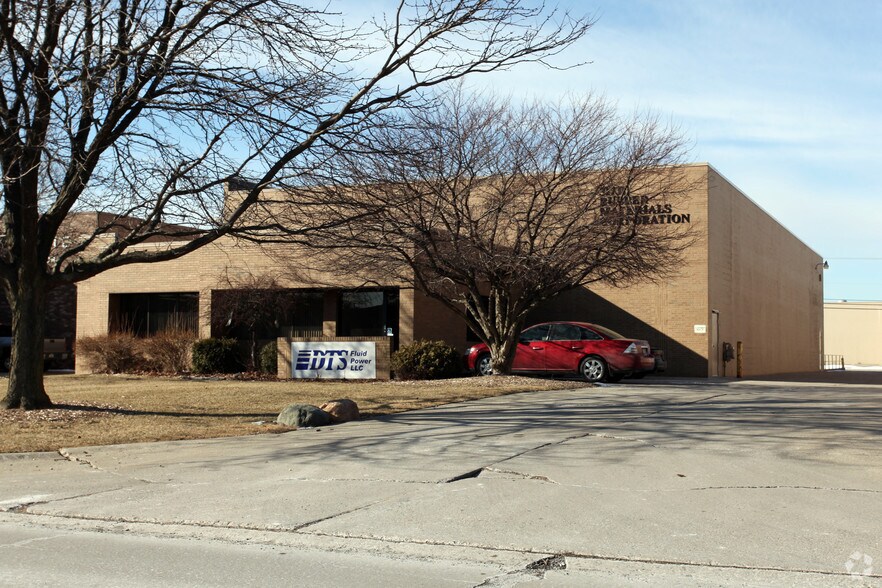 Primary Photo Of 31731 Sherman Ave, Madison Heights Warehouse For Lease
