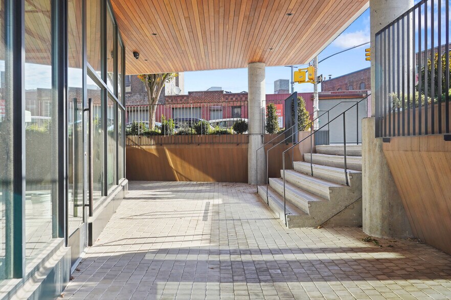 More Photos Of 33 Franklin St, Brooklyn Apartments For Lease