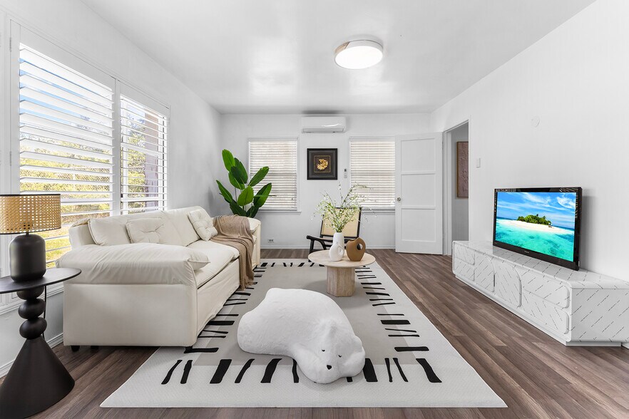 More Photos Of 1060 E Route 66, Glendora Distribution For Sale