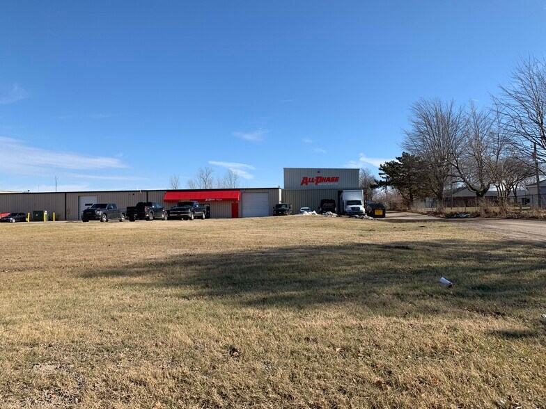 More Photos Of 1160 E Napier Ave, Benton Harbor Freestanding For Lease