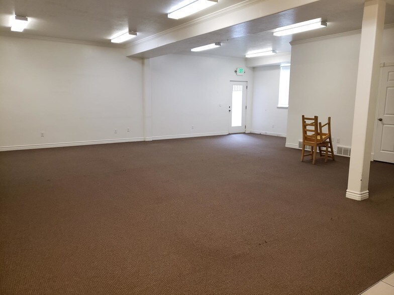 More Photos Of 571-583 W Center St, Pleasant Grove Office For Lease