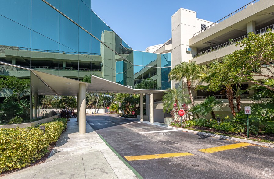More Photos Of 301 E Yamato Rd, Boca Raton Office For Lease