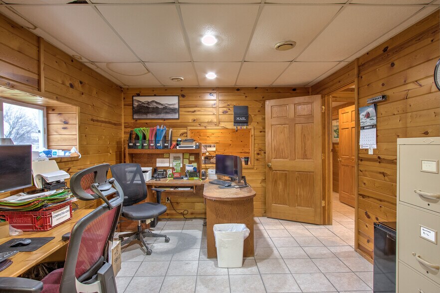 More Photos Of 106 Dunn Ave N, Hinckley Industrial For Lease