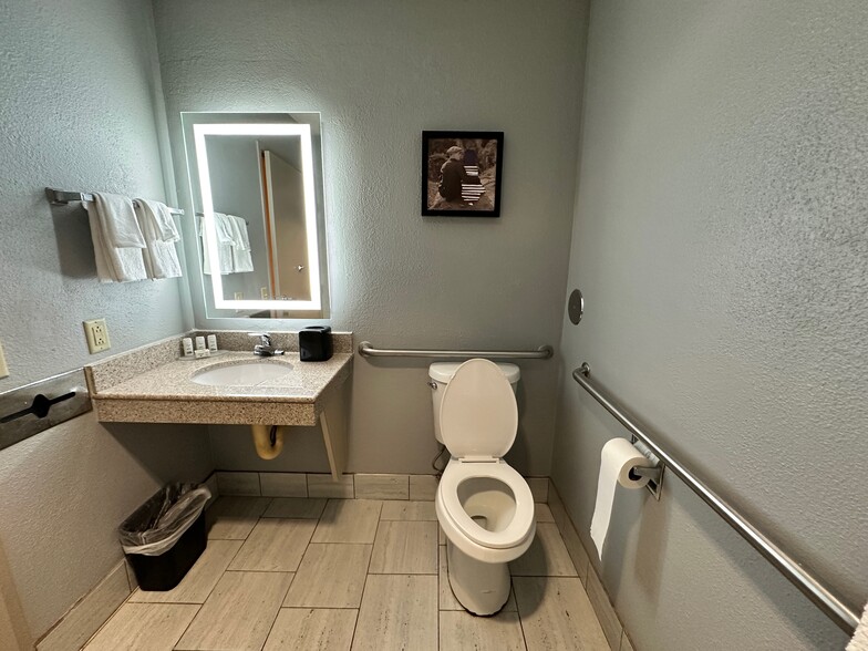 More Photos Of 2115 E Main St, Reedsburg Hotel For Sale