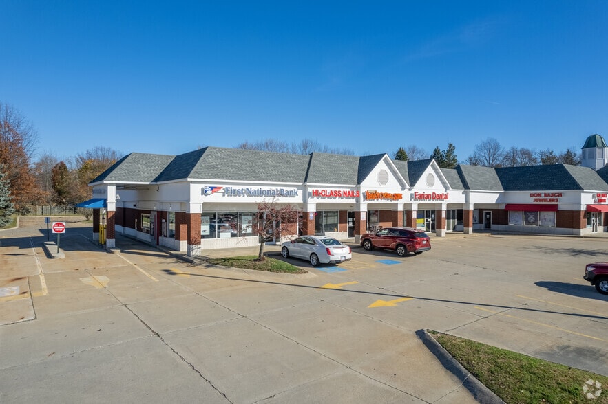 More Photos Of 497-519 E Aurora Rd, Macedonia General Retail For Lease