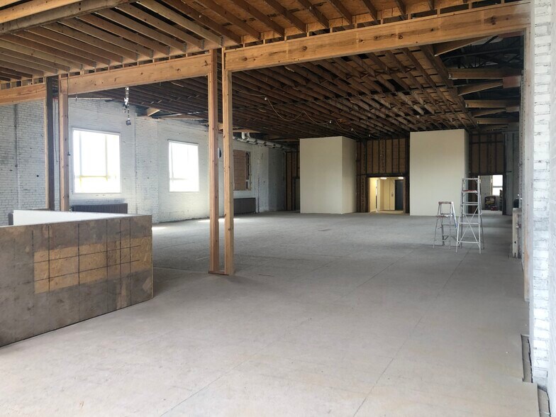 More Photos Of 1549 University Ave W, Saint Paul Office For Lease