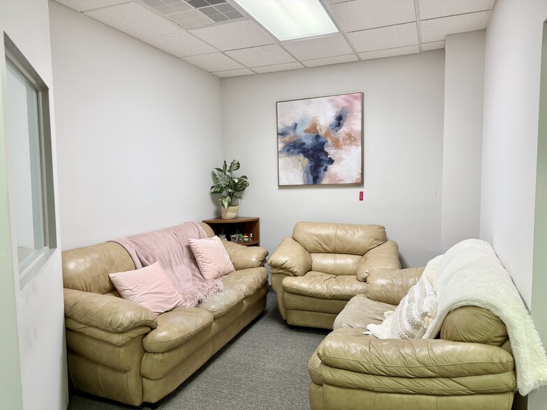 More Photos Of 504 Hamburg Tpke, Wayne Medical For Sale