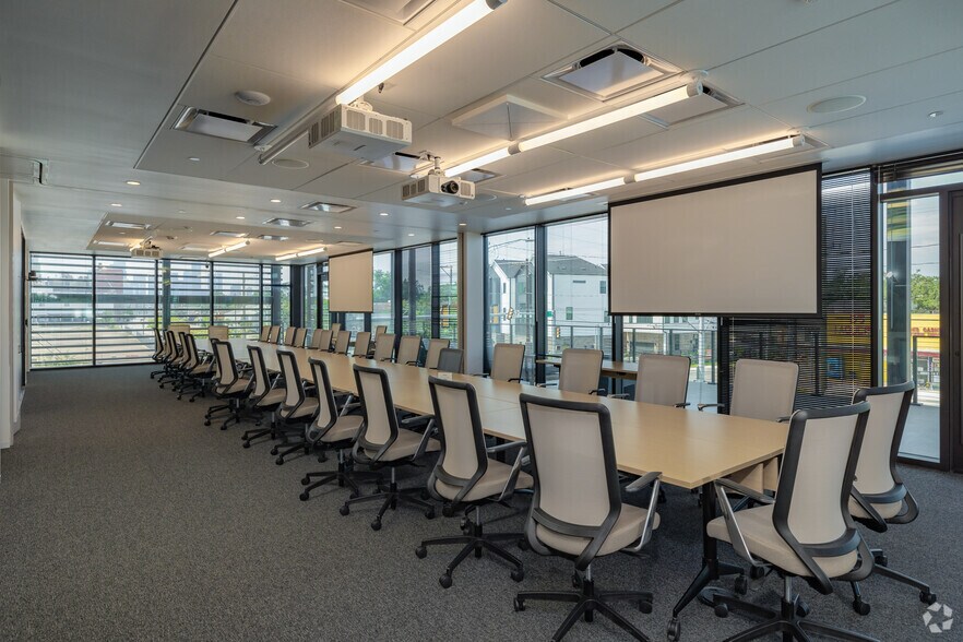 More Photos Of 4400 Harrisburg Blvd, Houston Unknown For Lease