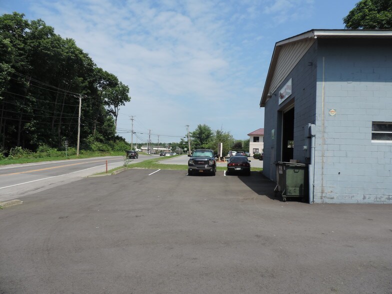Primary Photo Of 60 Middlebush Rd, Wappingers Falls General Retail For Sale