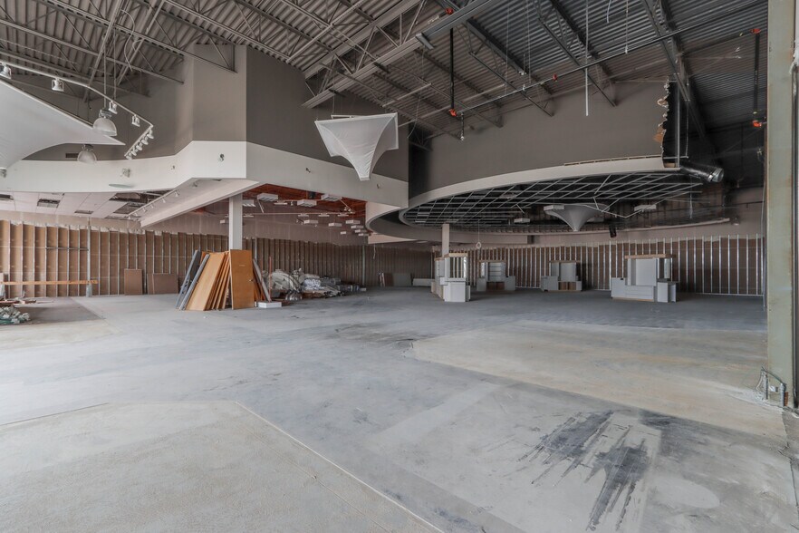 More Photos Of 1784-1794 Plover Rd, Plover Unknown For Lease