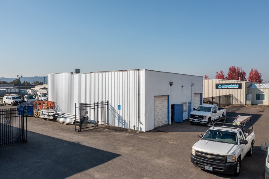 More Photos Of 4202 W 6th Ave, Eugene Warehouse For Sale
