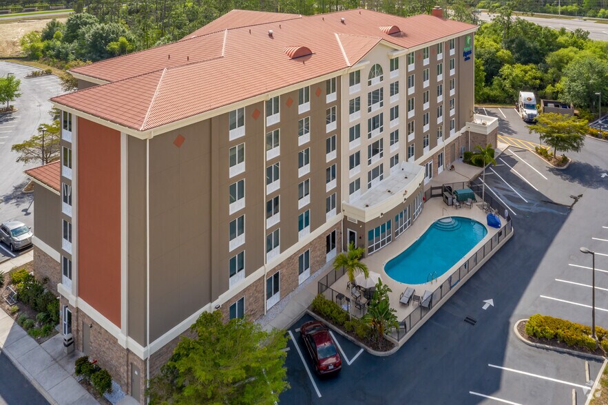 More Photos Of 3427 Forum Blvd, Fort Myers Hotel For Sale