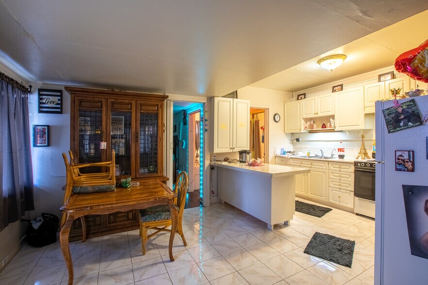 More Photos Of 2517 Ala Wai Blvd, Honolulu Apartments For Sale