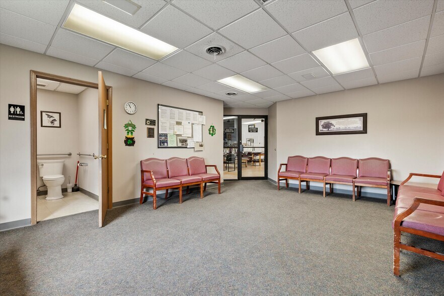More Photos Of 18 Sportsman Dr, Clarion Medical For Lease