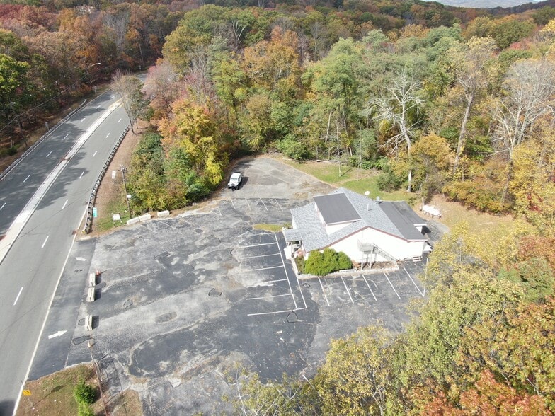 More Photos Of 409 Woodport Rd, Sparta Freestanding For Sale