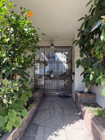 More Photos Of 3111 W Ramona Rd, Alhambra Apartments For Sale