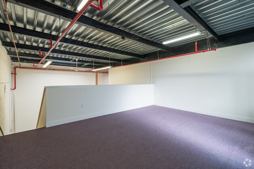 More Photos Of 1940 Union St, Oakland Warehouse For Lease