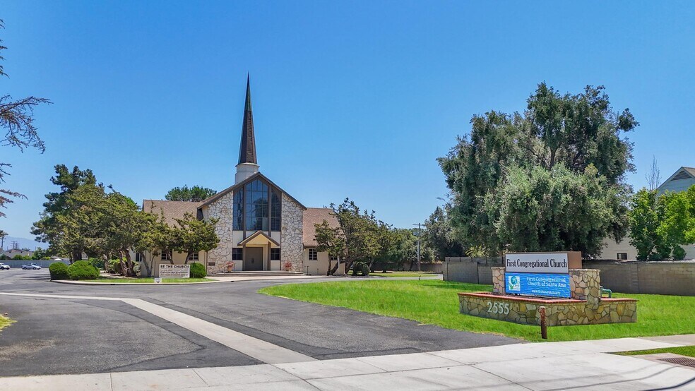 More Photos Of 2555 Santiago St, Santa Ana Schools For Sale