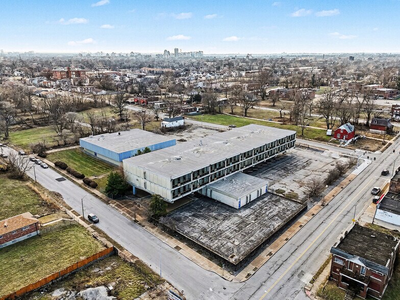 More Photos Of 5750 Lotus, Saint Louis Schools For Sale