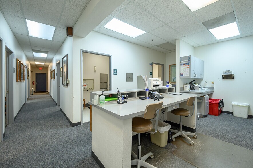 More Photos Of 308 N Villa Rd, Newberg Medical For Lease