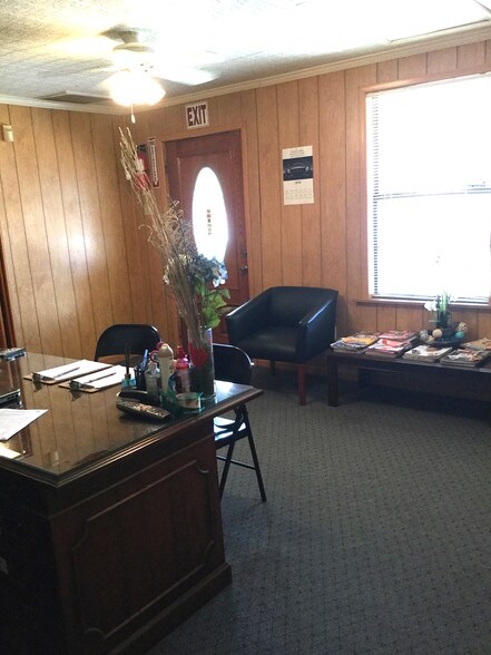 More Photos Of 12408 Coolgreen St, Houston Freestanding For Sale