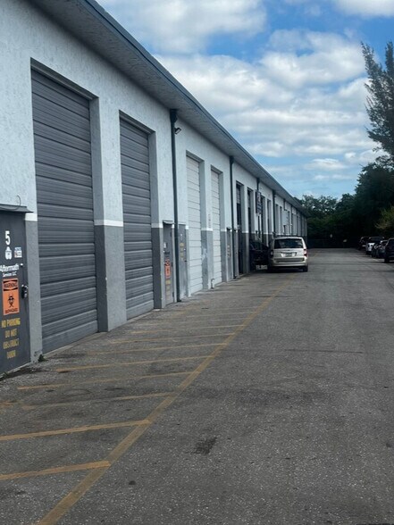 More Photos Of 7641 Hooper Rd, West Palm Beach Warehouse For Lease