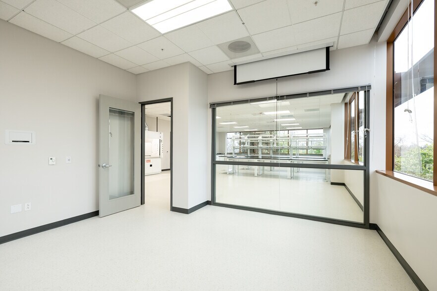More Photos Of 6900 Paseo Padre Pky, Fremont Office For Lease