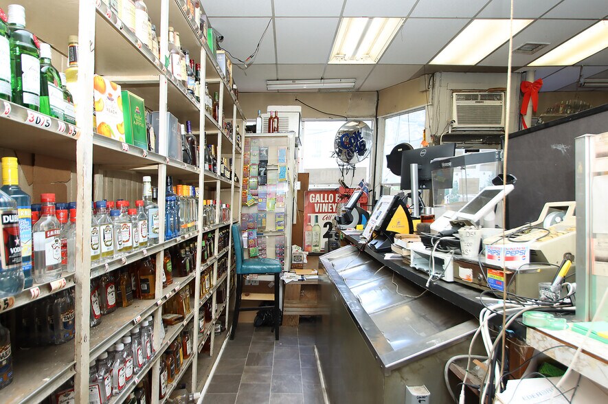 More Photos Of 578 Winchester Ave, New Haven Multifamily For Sale